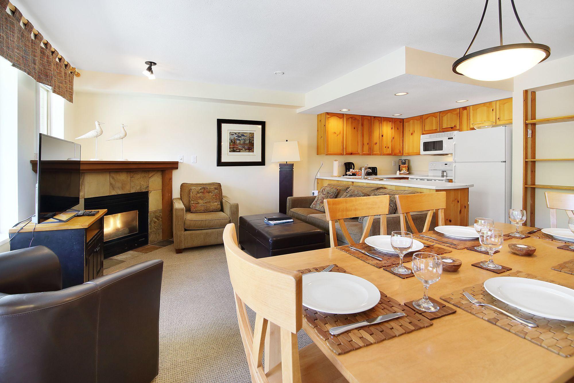 Valhalla Vacations At Whistler Eksteriør bilde