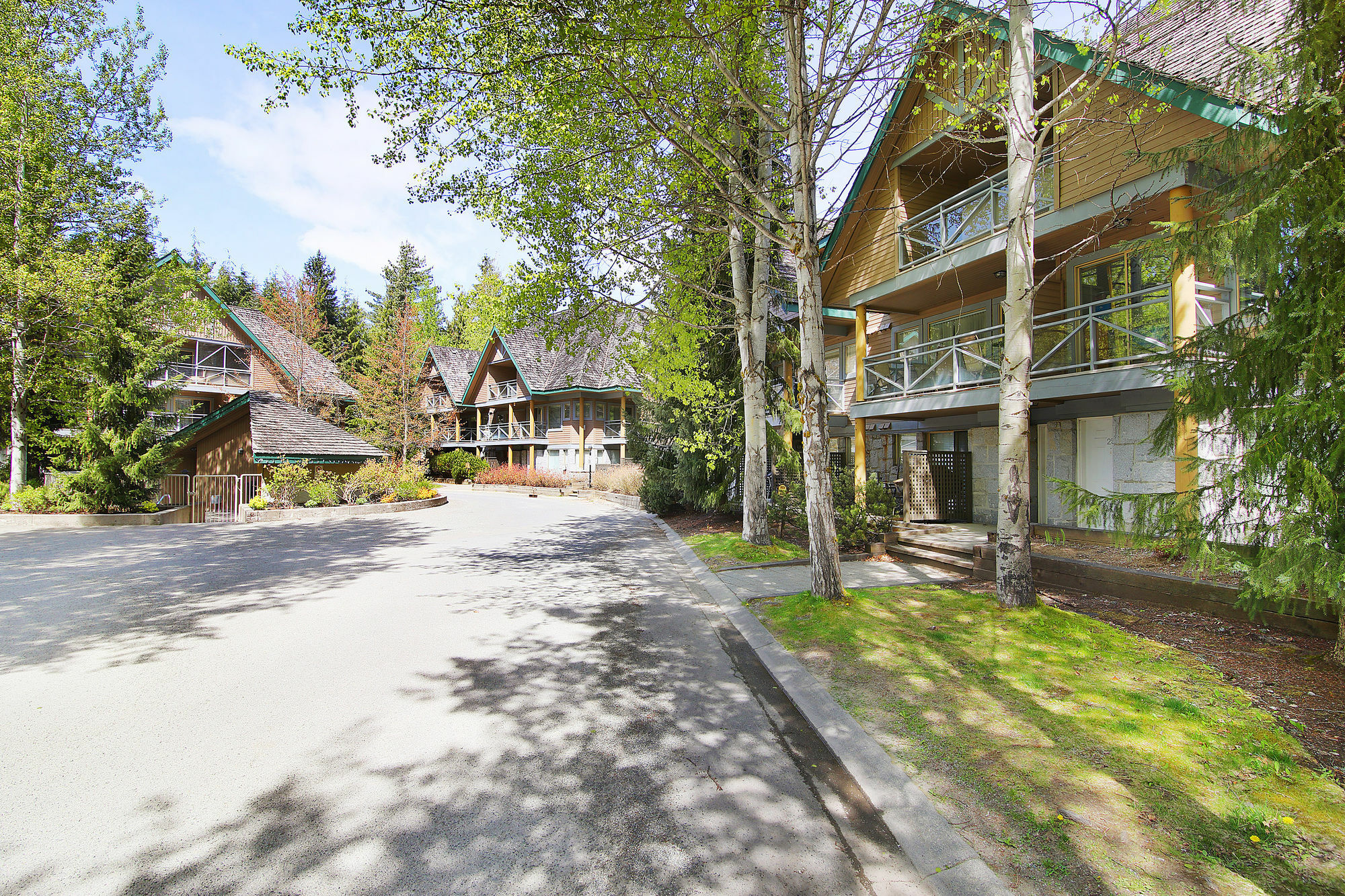 Valhalla Vacations At Whistler Eksteriør bilde